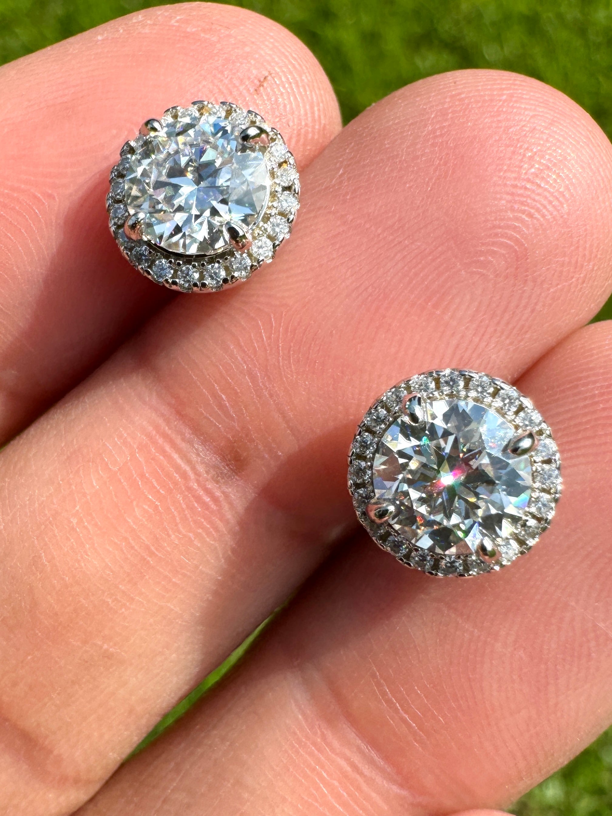 Round Cut VVS Moissanite Halo Earrings | S925 18K