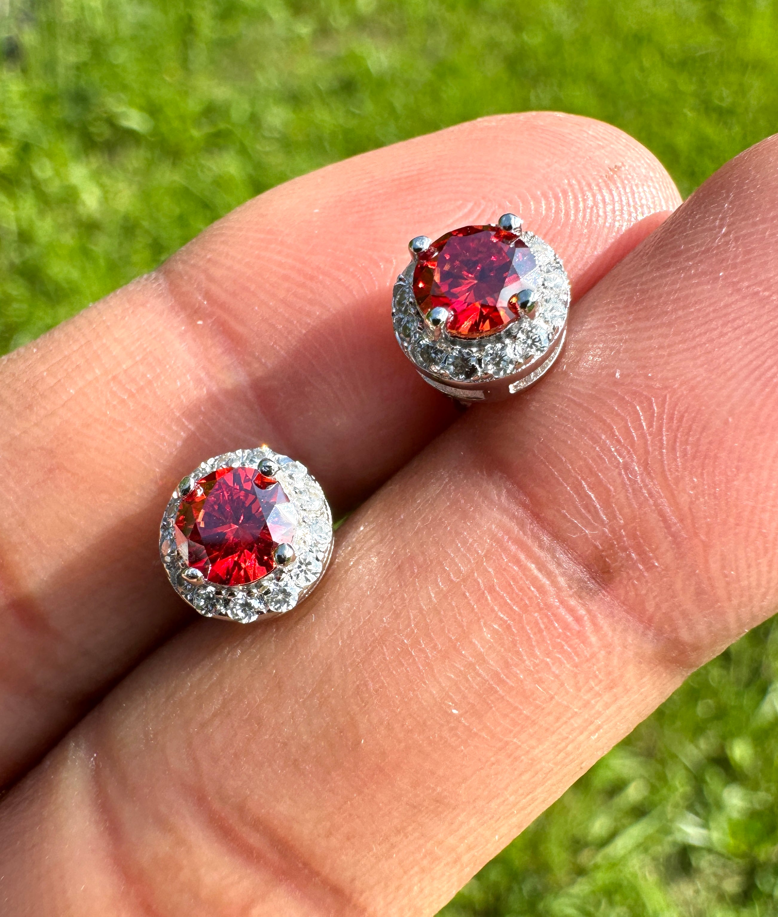 Red Aura Moissanite Earrings💎